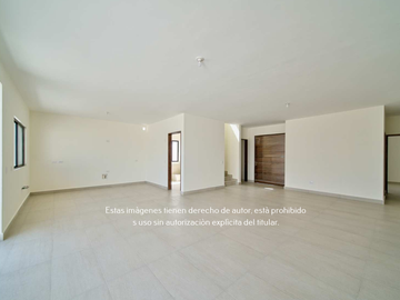 Casa de 2 plantas en venta Hacienda Santa Ana, Saltillo Coahuila