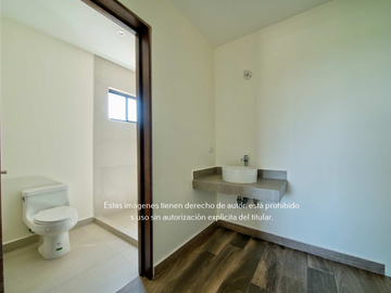 Casa de 2 plantas en venta Hacienda Santa Ana, Saltillo Coahuila