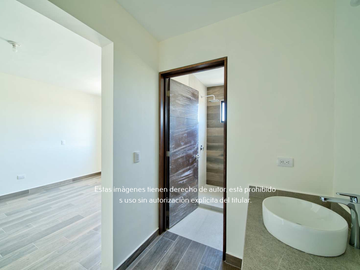Casa de 2 plantas en venta Hacienda Santa Ana, Saltillo Coahuila