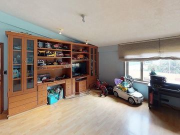 Venta de Casa con Alberca en Pedregal