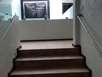 RESIDENCIA  EN LA LOMA CON ACCION AL CAMPO DE GOLF LOS ENCINOS