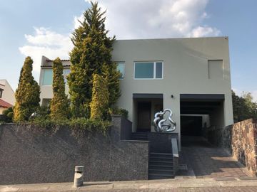 RESIDENCIA  EN LA LOMA CON ACCION AL CAMPO DE GOLF LOS ENCINOS