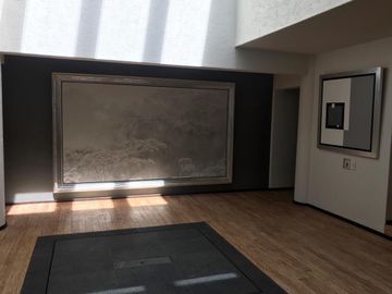 RESIDENCIA  EN LA LOMA CON ACCION AL CAMPO DE GOLF LOS ENCINOS