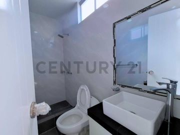 VENTA DE CASA EN ESTRENO - TACNA