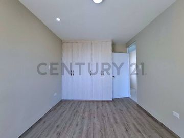 VENTA DE CASA EN ESTRENO - TACNA
