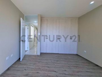 VENTA DE CASA EN ESTRENO - TACNA