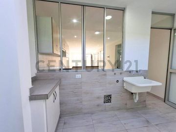 SE VENDE CASA EN ESTRENO EN TACNA