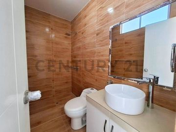 SE VENDE CASA EN ESTRENO EN TACNA