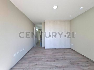 SE VENDE CASA EN ESTRENO EN TACNA