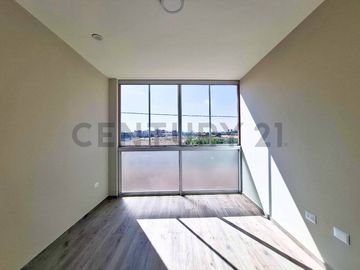 VENTA DE CASA DE ESTRENO EN TACNA