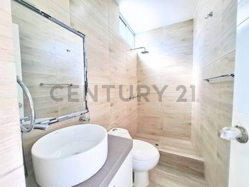 VENTA DE CASA DE ESTRENO EN TACNA