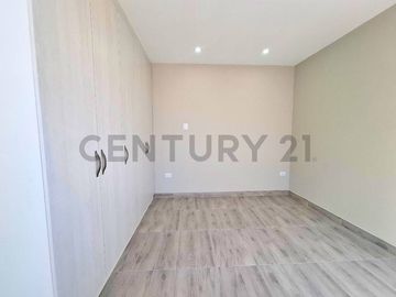 VENTA DE CASA DE ESTRENO EN TACNA