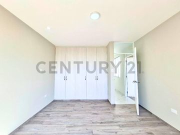 VENTA DE CASA DE ESTRENO EN TACNA