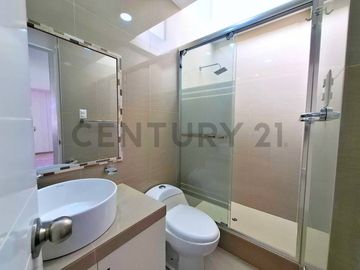 VENTA DE CASA DE ESTRENO EN TACNA