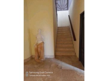 SE VENDE VILLA DE LUJO CON 4 REC.FRENTE AL MAR EN MARIA CHIQUITA