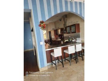 SE VENDE VILLA DE LUJO CON 4 REC.FRENTE AL MAR EN MARIA CHIQUITA