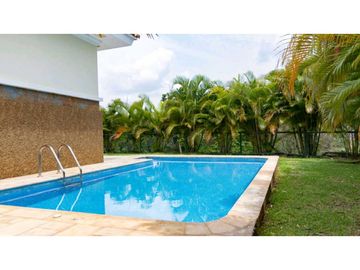 SE VENDE VILLA DE 3 REC.CON VISTA A LA NATURALEZA EN TUCAN, COCOLI(NZ)