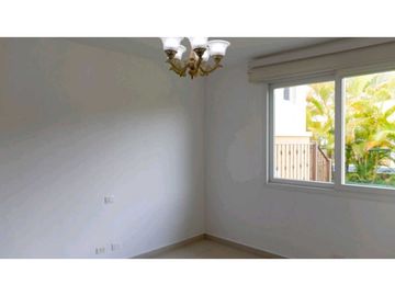 SE VENDE VILLA DE 3 REC.CON VISTA A LA NATURALEZA EN TUCAN, COCOLI(NZ)