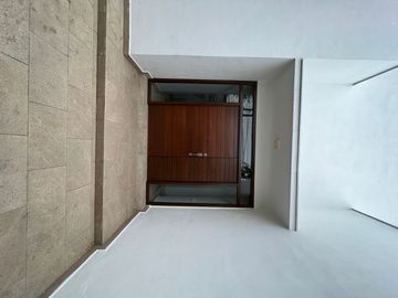 🏡 Venta de casa en esquina  remodelada para inversión