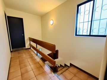EN VENTA CASA EN CALLE BUGAMBILIA