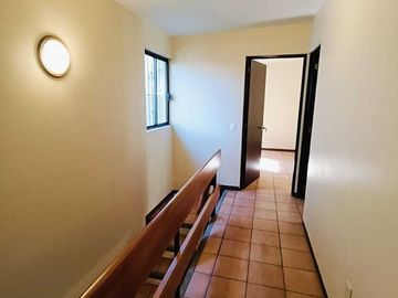 EN VENTA CASA EN CALLE BUGAMBILIA