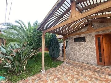 VENTA CASA 6HAB 4BA MAIPÚ