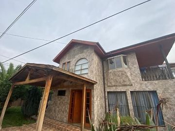 VENTA CASA 6HAB 4BA MAIPÚ
