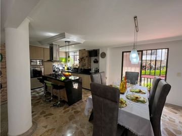 SE VENDE CASA EN CONJUNTO CERRADO - COINCA