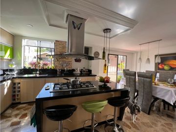 SE VENDE CASA EN CONJUNTO CERRADO - COINCA