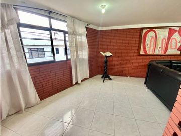 SE VENDE APARTAMENTO EN CALARC PISO 2