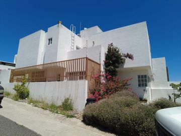 SE VENDE CASA EN GRAND JURIQUILLA