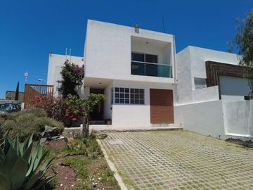 SE VENDE CASA EN GRAND JURIQUILLA