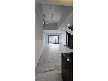 ¡En Venta! ¡Tu Hogar de Ensueño en Lomas de la Rioja! con vista al mar