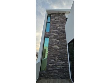 ¡En Venta! ¡Tu Hogar de Ensueño en Lomas de la Rioja! con vista al mar