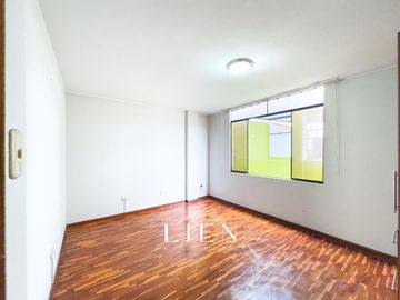 Flat de 3 habitaciones | Más de 95m2 | Cerca a parque y estación de Tren