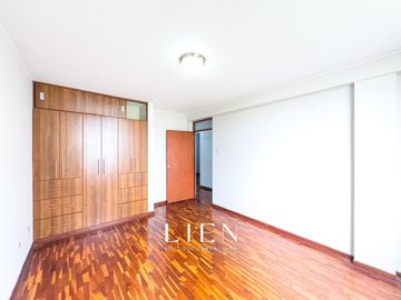 Flat de 3 habitaciones | Más de 95m2 | Cerca a parque y estación de Tren