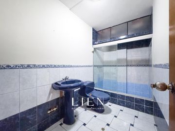 Flat de 3 habitaciones | Más de 95m2 | Cerca a parque y estación de Tren