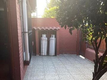 HOGAR EN MAIPÚ, BUENA UBICACION
