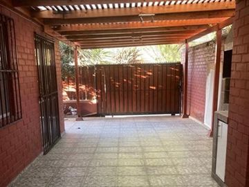 HOGAR EN MAIPÚ, BUENA UBICACION