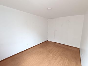 VENTA DPTO 76m2 en 3ER PISO CONDOMINIO GAREZON CERCADO