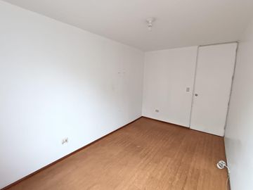 VENTA DPTO 76m2 en 3ER PISO CONDOMINIO GAREZON CERCADO