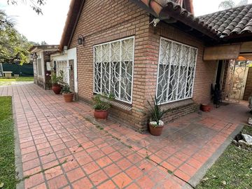 Casa en  venta en Funes