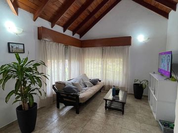 Casa en  venta en Funes