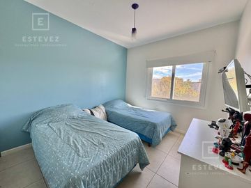 Casa de 3 dormitorios, dependencia, pileta en venta, Barrio Cerrado, Escobar