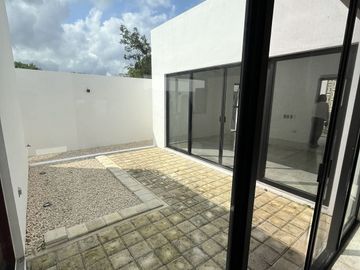 Casa en Venta de una Planta Blanca Residencial