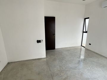 Casa en Venta de una Planta Blanca Residencial