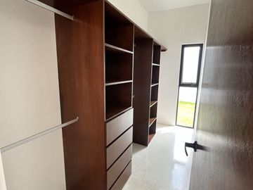 Casa en Venta de una Planta Blanca Residencial