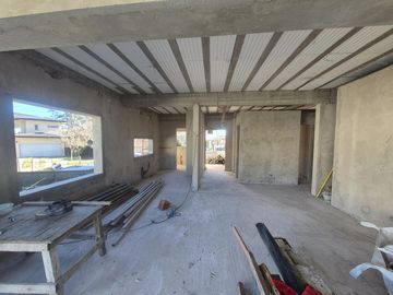 Casa en Venta en Santa Elena a Terminar (esta en obra gris) Pilar del Este