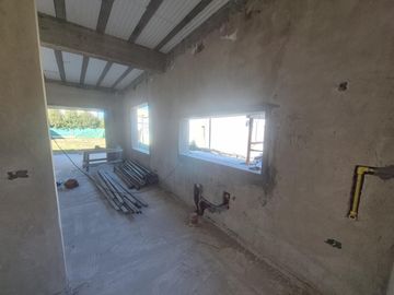 Casa en Venta en Santa Elena a Terminar (esta en obra gris) Pilar del Este