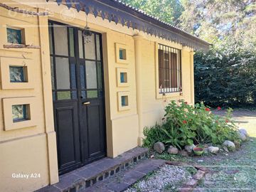 Quinta en venta. El Pato, sobre lote de 1200 m2. 6 ambientes con Pileta